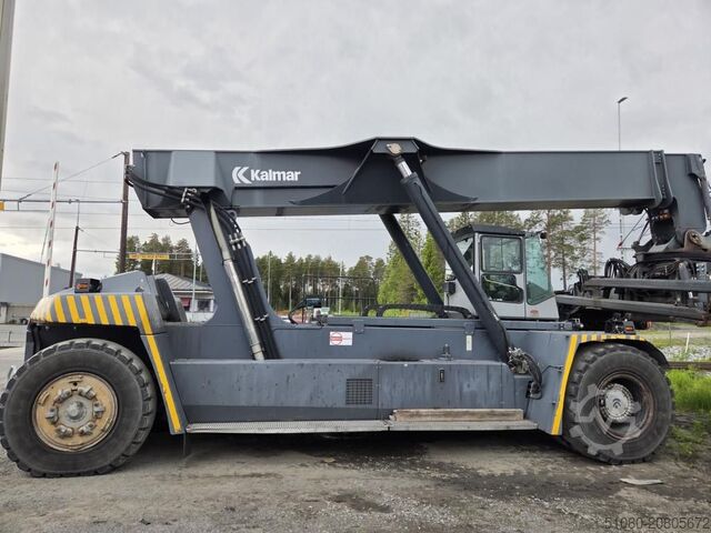 Vollcontainer Reachstacker Kalmar DRF450-75C5XS
