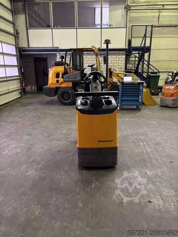 Tow Tugs Jungheinrich EZS 130