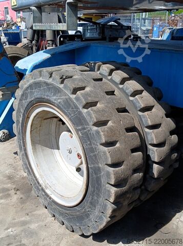 Wheel loader with grapple Terex Fuchs MHL 320