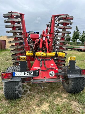 Akpil Bison XL Akpil Bison XL