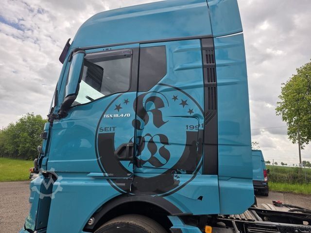 Standard tractor unit MAN 18.470 TGX XXL Unfall, Retarder, 2 Kreis Hydr.