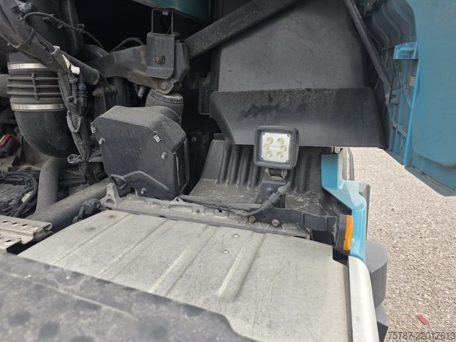 Standard tractor unit MAN 18.470 TGX XXL Unfall, Retarder, 2 Kreis Hydr.