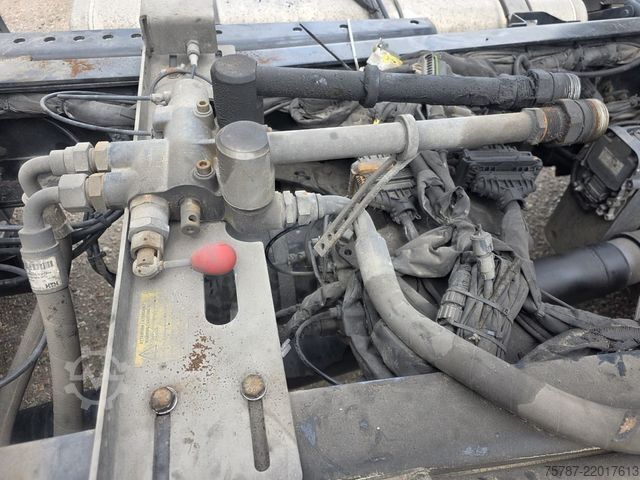 Standard tractor unit MAN 18.470 TGX XXL Unfall, Retarder, 2 Kreis Hydr.