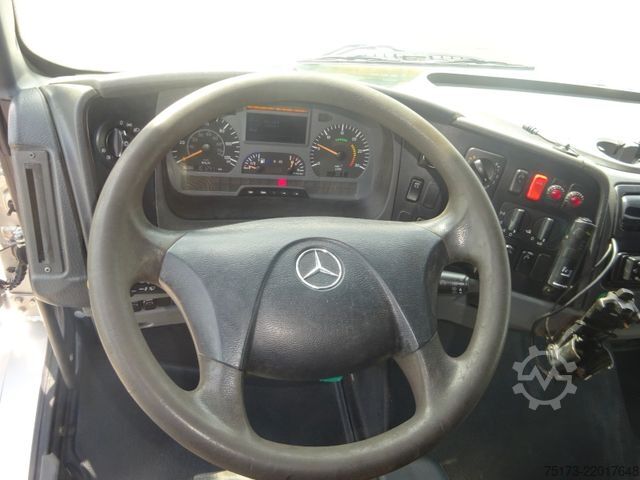 Truck chassis MERCEDES-BENZ Zetros 1833 4x4 AHK Standhzg Automatik