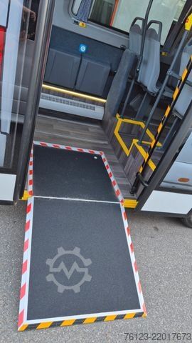 Minibus MERCEDES-BENZ Sprinter 515 Heckniederflur 2 x vorhanden