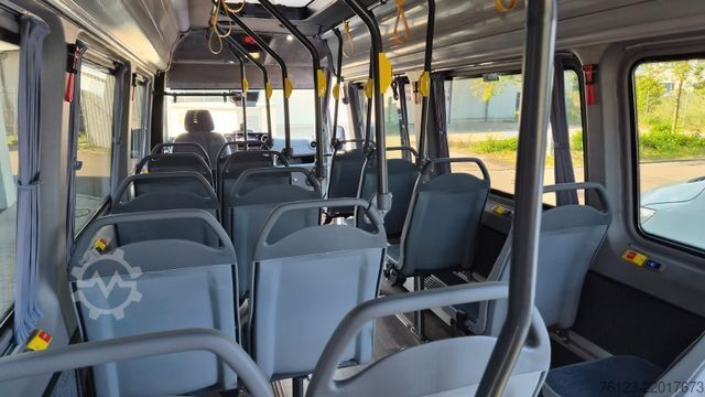 Minibus MERCEDES-BENZ Sprinter 515 Heckniederflur 2 x vorhanden