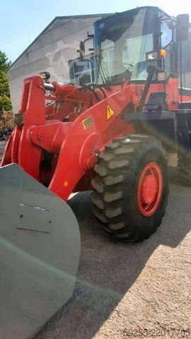 Wheel loader KOMATSU WA 270 Top wie Liebherr 524/538