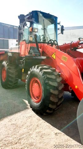 Wheel loader KOMATSU WA 270 Top wie Liebherr 524/538
