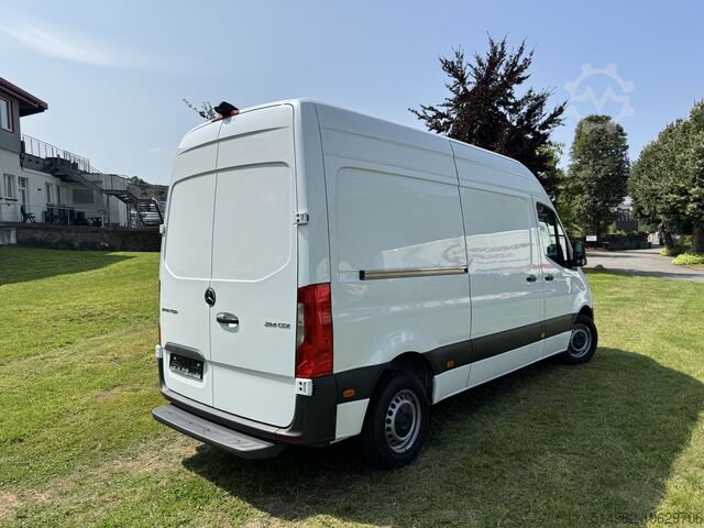 Box van Mercedes-Benz Sprinter III 214 L2H2