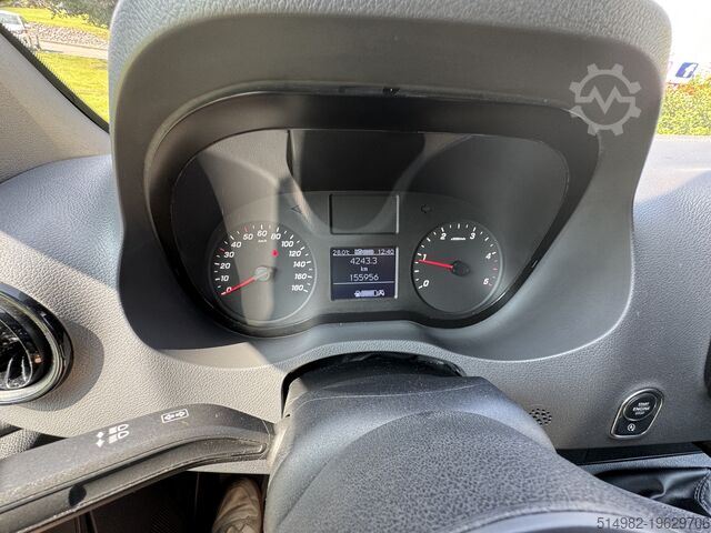 Box van Mercedes-Benz Sprinter III 214 L2H2