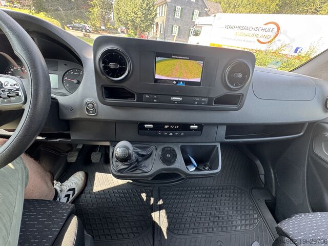 Box van Mercedes-Benz Sprinter III 214 L2H2