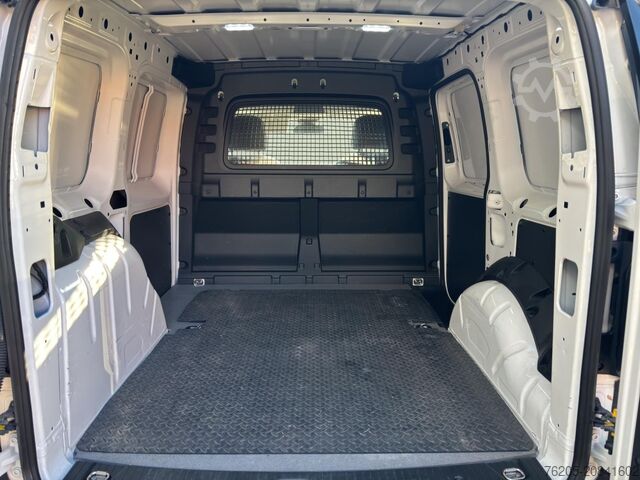 Panel van VW Caddy Cargo Basis