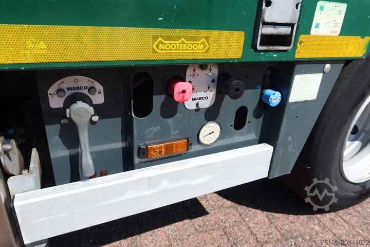 Low loader Nooteboom Semidieplader + Hydraulisch Rampen