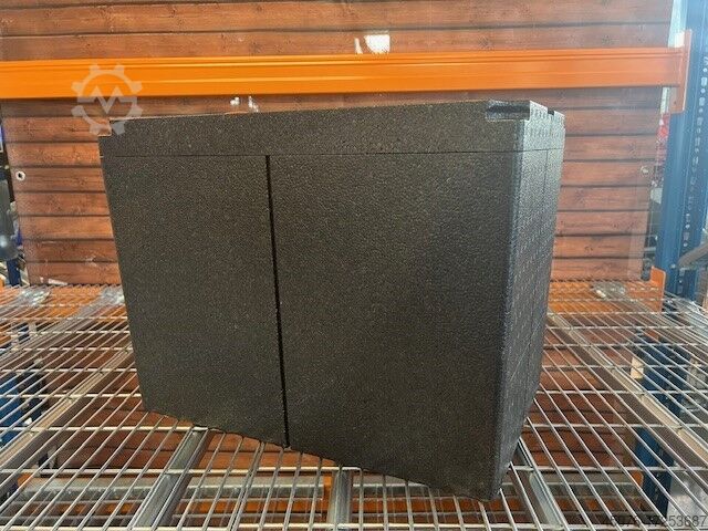 2000 cool boxes incl. ice packs  