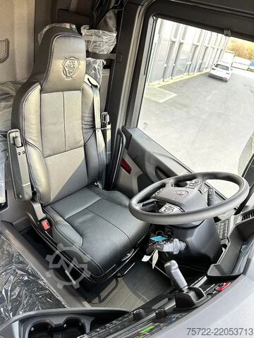 Ladepritsche Scania R560 6x2-4 BL Baustoff-Pritsche FASSI 2.24