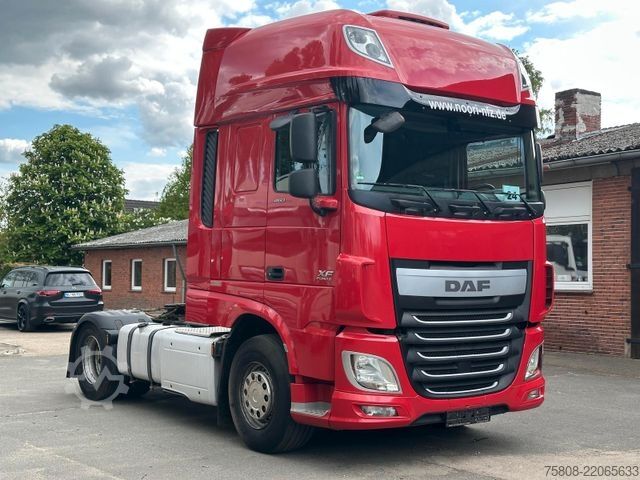 Standard tractor unit DAF XF 460 FT SSC 2 Tanks Retarder Standklima ACC LD