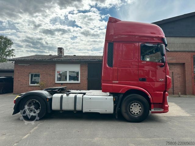 Standard tractor unit DAF XF 460 FT SSC 2 Tanks Retarder Standklima ACC LD