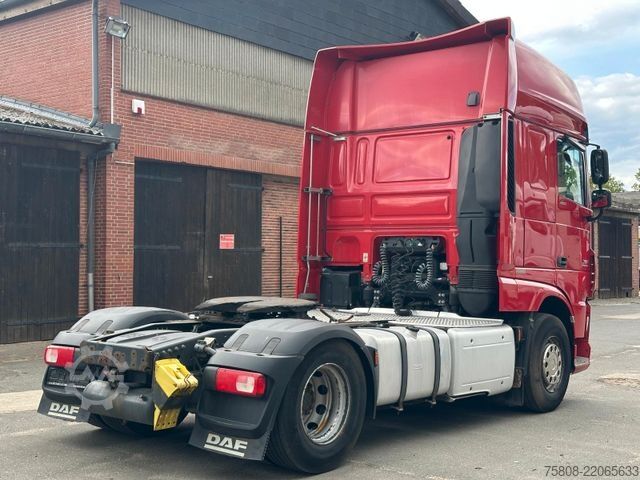 Standard tractor unit DAF XF 460 FT SSC 2 Tanks Retarder Standklima ACC LD
