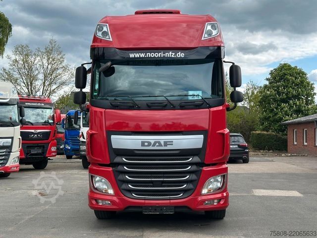 Standard tractor unit DAF XF 460 FT SSC 2 Tanks Retarder Standklima ACC LD