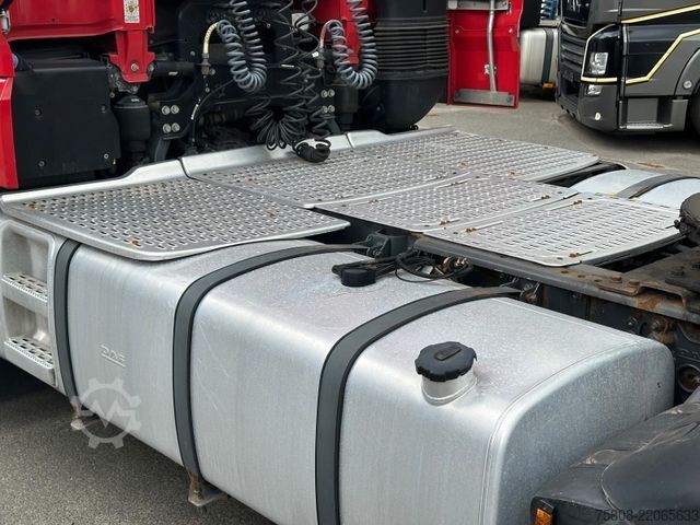 Standard tractor unit DAF XF 460 FT SSC 2 Tanks Retarder Standklima ACC LD