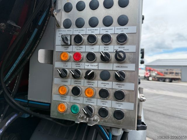 Vacuum tank truck MERCEDES-BENZ Atego 1524 4x2 Hvidtved Larsen Cityline 206