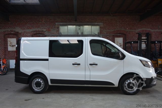 Minibus RENAULT Trafic Kasten L1H1 Tüv Neu 1Hand Klima Tempomat