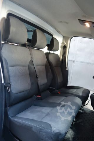 Minibus RENAULT Trafic Kasten L1H1 Tüv Neu 1Hand Klima Tempomat