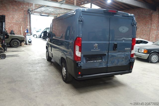 Minibus PEUGEOT Boxer Kasten L1 H1 Klima Kamera Tempo Tüv E6