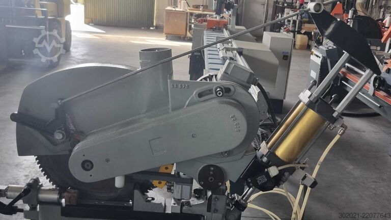 Double-Head Mitre Saw for Alu Profiles Pertici Univer 403 P