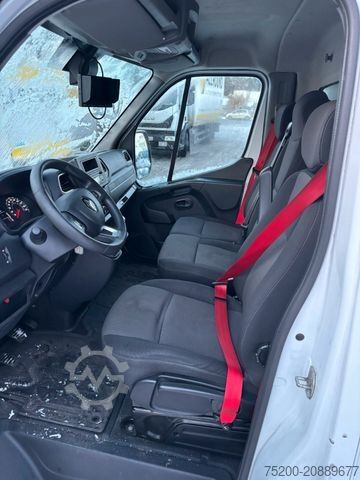 Box van RENAULT Master