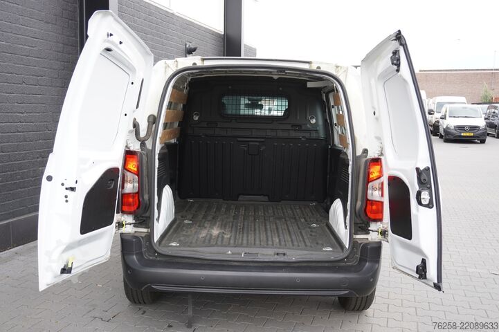 Panel van Peugeot Partner 1.2 110PK BENZINE ! - Airco - Cruise - ...