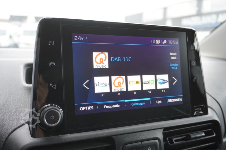 Panel van Peugeot Partner 1.2 110PK BENZINE ! - Airco - Cruise - ...