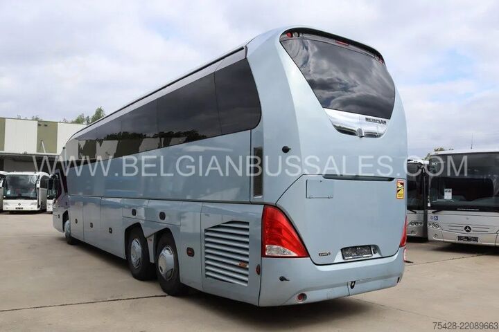 Motor coach Neoplan Starliner / Full option / Euro5 EEV