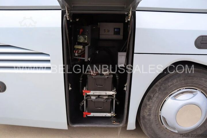 Motor coach Neoplan Starliner / Full option / Euro5 EEV