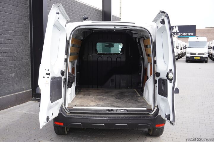 Panel van Renault Express 1.5 dCi EURO 6 - Airco - Cruise - PDC -...