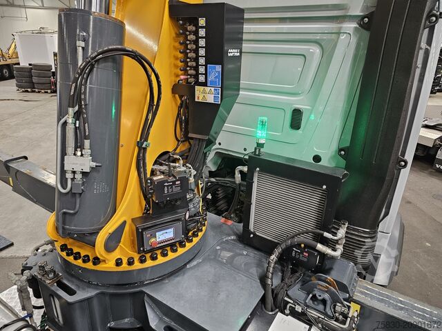 Crane truck Mercedes-Benz AROCS 3253 8x8 / 65 t/m CRANE + JIB + WINCH / K...