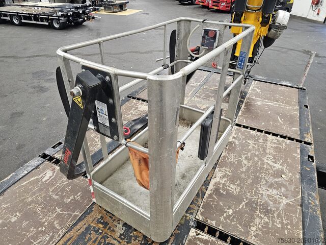 Crane truck Mercedes-Benz AROCS 3253 8x8 / 65 t/m CRANE + JIB + WINCH / K...