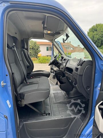 Langer Kastenwagen Opel Movano