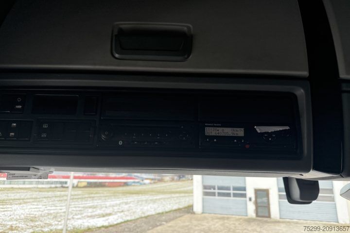 Standard tractor unit Renault T430 4x2 / Swiss-Vehicle