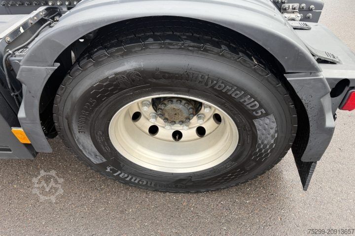 Standard tractor unit Renault T430 4x2 / Swiss-Vehicle