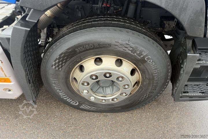 Standard tractor unit Renault T430 4x2 / Swiss-Vehicle