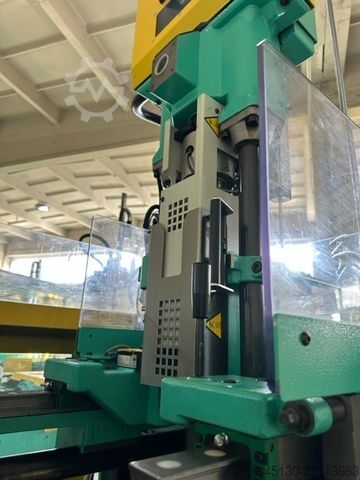 Injection molding machine Arburg 370S 700-100/100