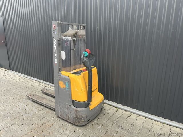 Pedestrian Stacker Jungheinrich EJC110