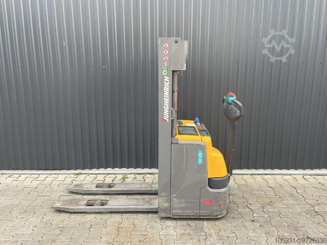 Pedestrian Stacker Jungheinrich EJC216