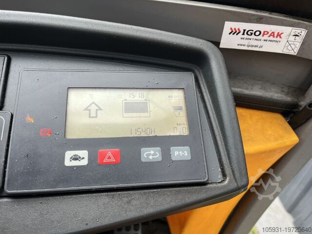 Tow Tractor Jungheinrich EZS570