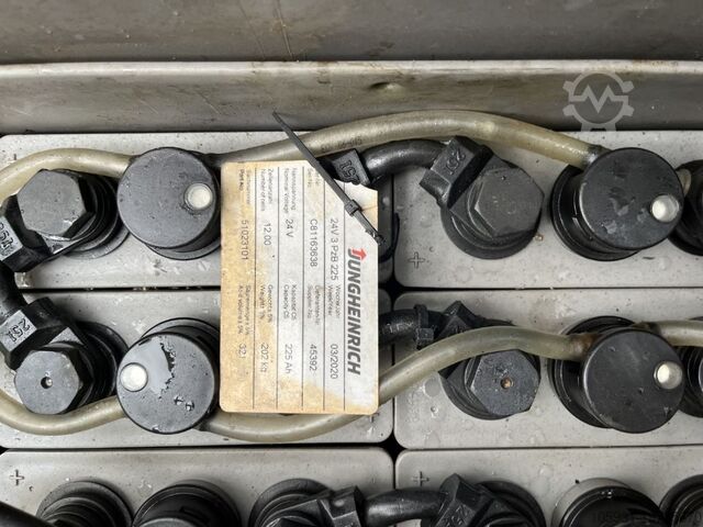 Deichselstapler Jungheinrich EJC216