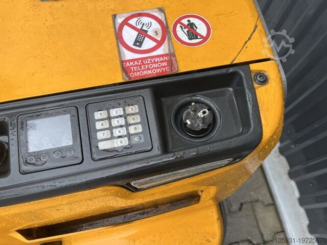 Deichselstapler Jungheinrich EJC216