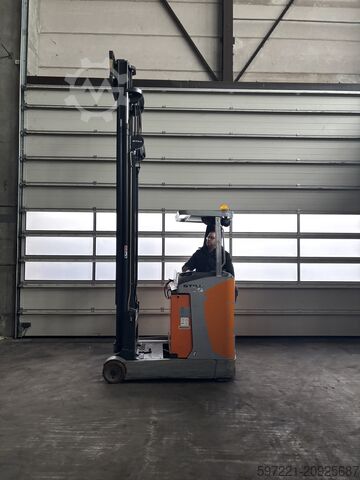 Reach Trucks Still FM-X10