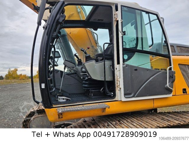 Road roller LIEBHERR 924  Oitquick