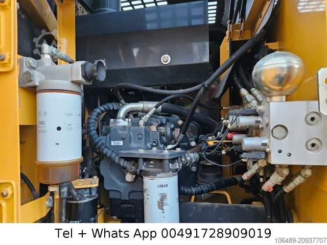 Mobile excavator KOMATSU PW 148-8